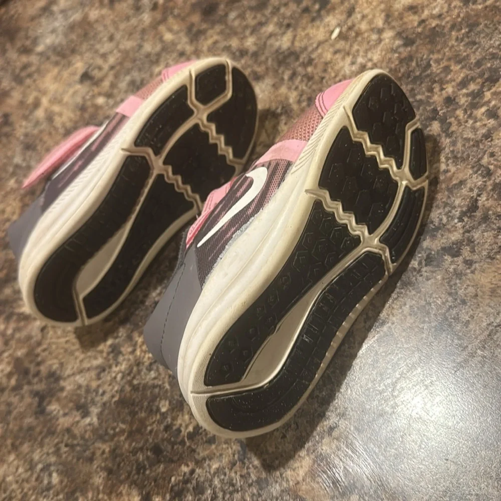 Nike pink and gray toddlers shoes size 8